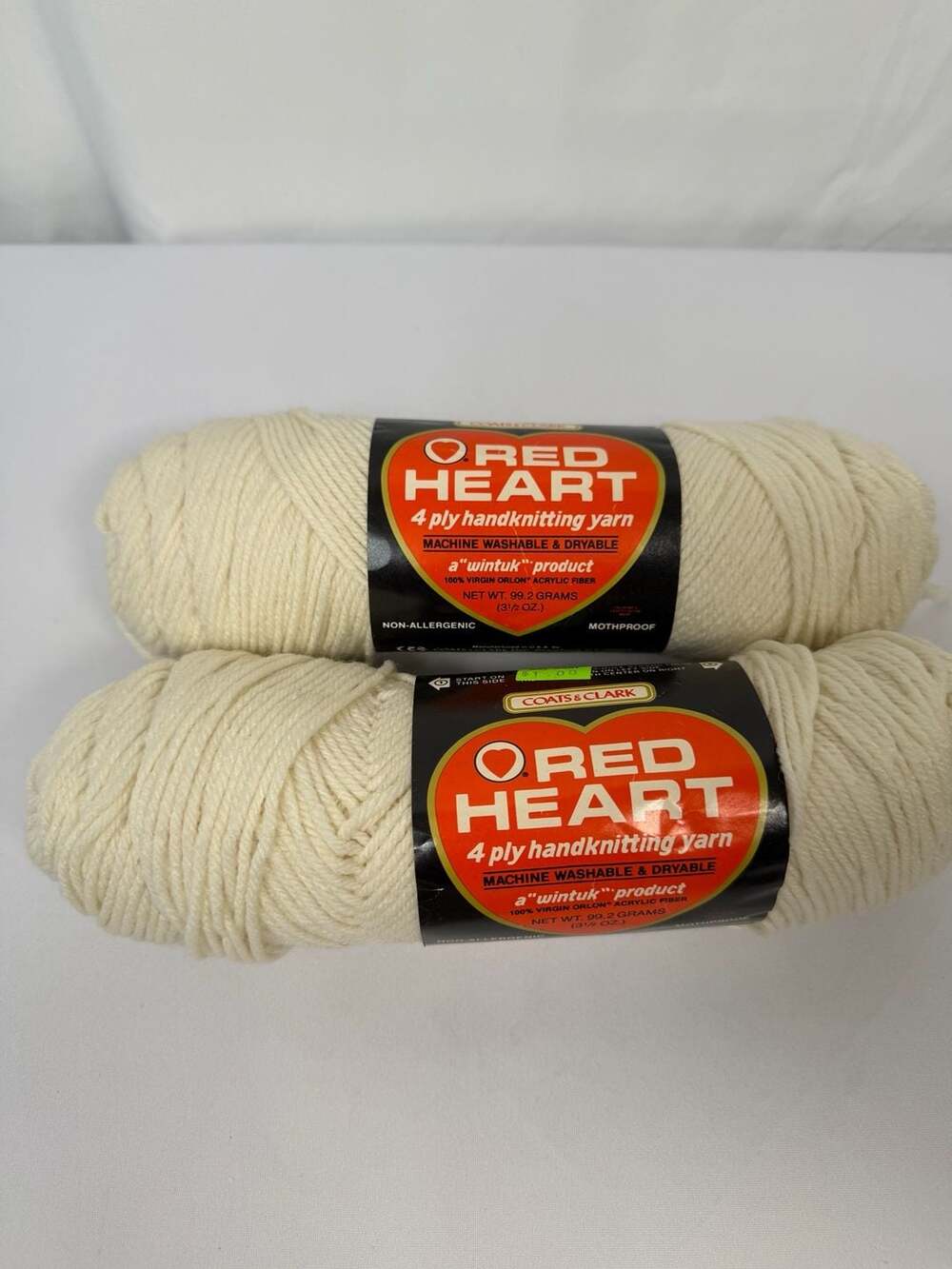 Red Heart 4 Ply Handknitting Yarn 111 Eggshell 2 Skeins
